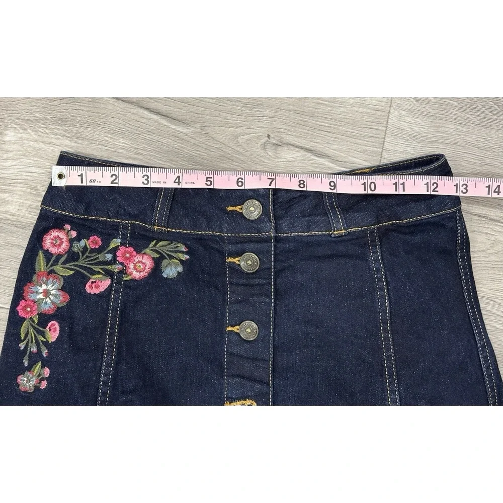 Kate‎ Spade W/ Flower Embroidered A Line Skirt Jeans Size 2 Missing Button